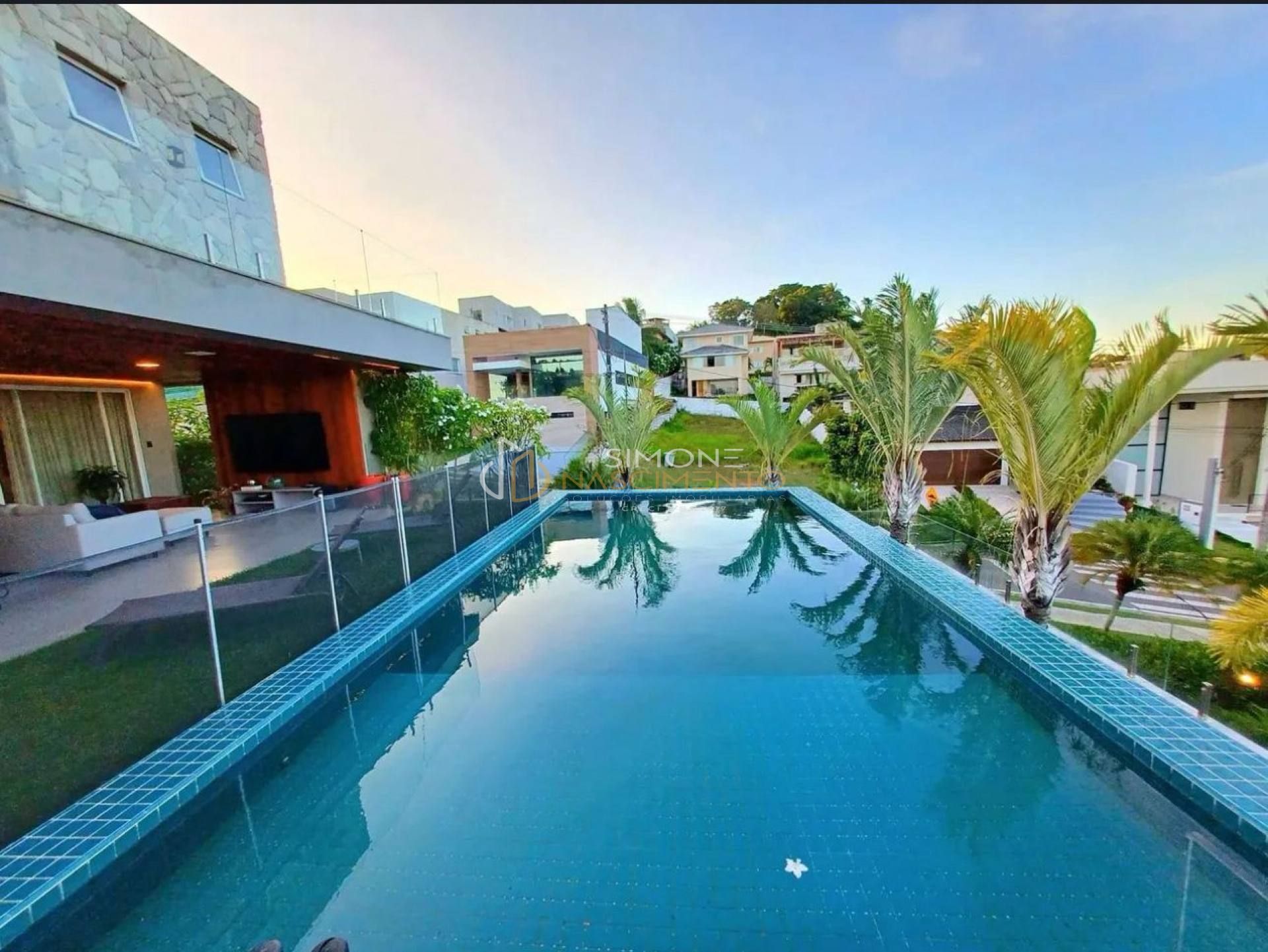 Casa de Condomínio Para Vender com 5 quartos 5 suítes no bairro Alphaville II em Salvador