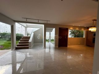 Casa de Condomínio Para Vender com 4 quartos 4 suítes no bairro Alphaville II em Salvador