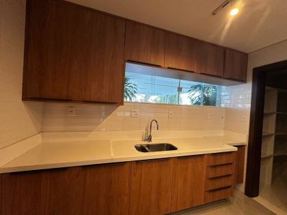 Casa de Condomínio Para Vender com 4 quartos 4 suítes no bairro Alphaville II em Salvador
