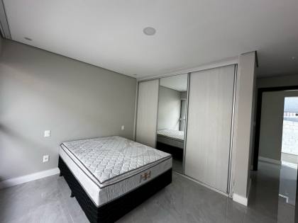 Casa de Condomínio Para Vender com 4 quartos 4 suítes no bairro Alphaville II em Salvador