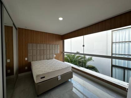 Casa de Condomínio Para Vender com 4 quartos 4 suítes no bairro Alphaville II em Salvador