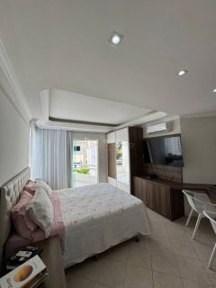 Casa de Condomínio 4/4 e 1 suíte Miragem em Lauro De Freitas