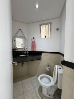 Casa de Condomínio 4/4 e 1 suíte Miragem em Lauro De Freitas