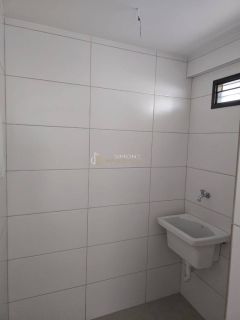 Quarto e sala à venda , varanda tem 42,92m2, nascente, Cond. Ocean House  Jaguaribe-Salvador – BA