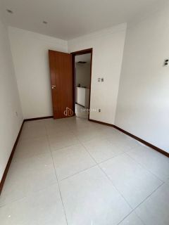 Casa Condomínio Para Alugar 4/4 e 1 suíte Ipitanga
