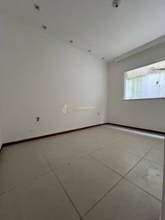 Casa Condomínio Para Alugar 4/4 e 1 suíte Ipitanga