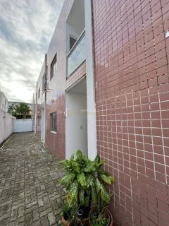 Casa Condomínio Para Alugar 4/4 e 1 suíte Ipitanga