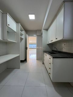 Apartamento 3/4 e 1 suíte Costa Azul