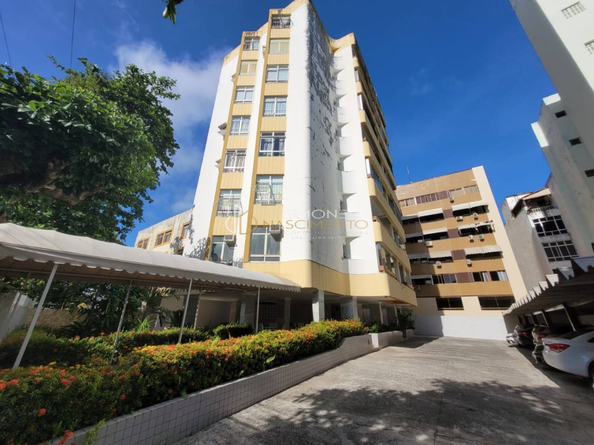 Apartamento 2/4 e 1 suíte Costa Azul