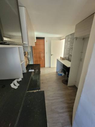 Apartamento 2/4  Costa Azul