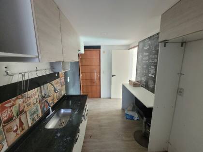 Apartamento 2/4  Costa Azul