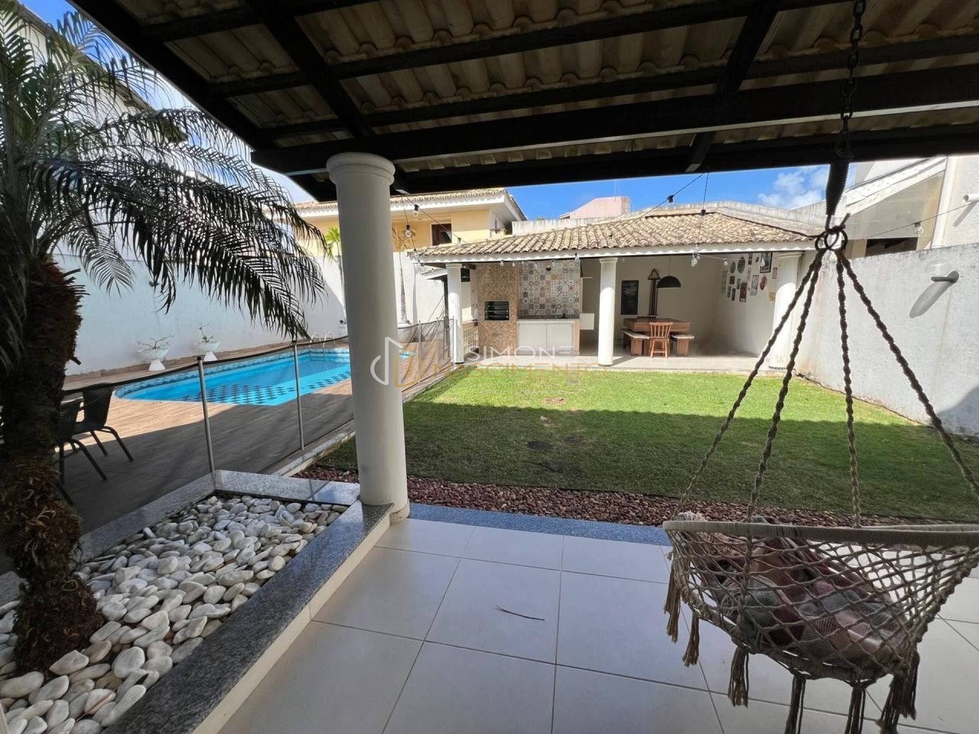 Casa Condomínio 4 suítes Buraquinho