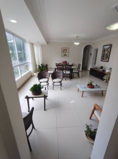 Apartamento a venda com 4quartos sendo 1 suíte, tem 165m2, nascente total em Pituba - Salvador - BA