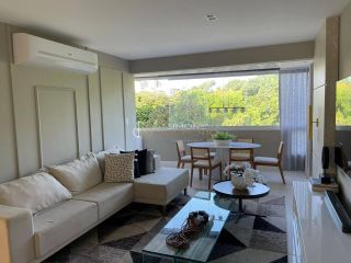 Apartamento a venda com 3 quartos sendo 1 suíte, tem 159m2, nascente, no Itaigara - Salvador - BA