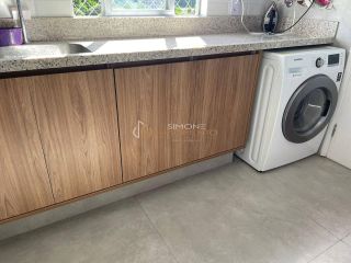 Apartamento a venda com 3 quartos sendo 1 suíte, tem 159m2, nascente, no Itaigara - Salvador - BA