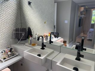 Apartamento a venda com 3 quartos sendo 1 suíte, tem 159m2, nascente, no Itaigara - Salvador - BA