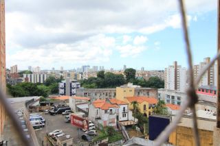 Apartamento venda com 2quartos com dependência de empregada tem 73m2, 1 vaga  em Brotas -Salvador-BA