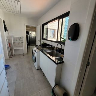 Apartamento à venda com 3 quartos sendo 1suite, tem 178m2 com dependência  em Pituba - Salvador - BA