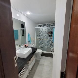 Apartamento à venda com 3 quartos sendo 1suite, tem 178m2 com dependência  em Pituba - Salvador - BA