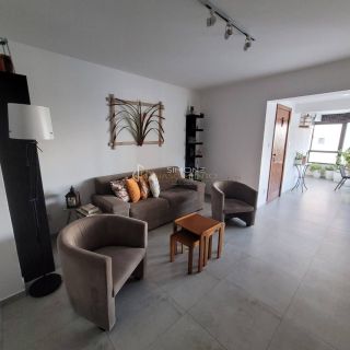 Apartamento à venda com 3 quartos sendo 1suite, tem 178m2 com dependência  em Pituba - Salvador - BA