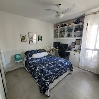 Apartamento à venda com 3 quartos sendo 1suite, tem 178m2 com dependência  em Pituba - Salvador - BA