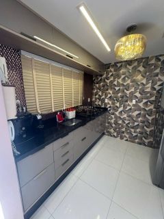 Casa Cond. Fechado à venda com 3Suites tem 169m2 com varanda em Buraquinho - Lauro de Freitas - BA