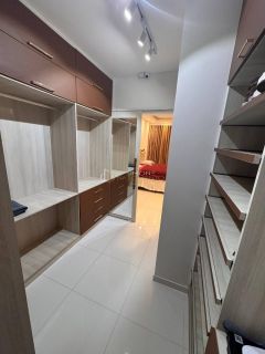 Casa Cond. Fechado à venda com 3Suites tem 169m2 com varanda em Buraquinho - Lauro de Freitas - BA