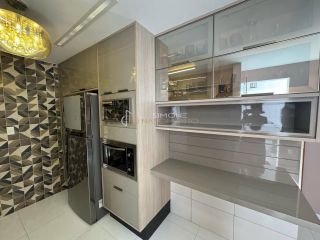 Casa Cond. Fechado à venda com 3Suites tem 169m2 com varanda em Buraquinho - Lauro de Freitas - BA