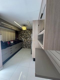 Casa Cond. Fechado à venda com 3Suites tem 169m2 com varanda em Buraquinho - Lauro de Freitas - BA