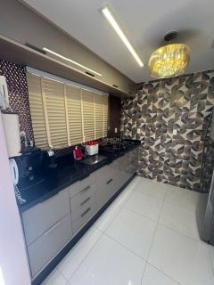 Casa Cond. Fechado à venda com 3Suites tem 169m2 com varanda em Buraquinho - Lauro de Freitas - BA