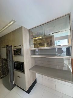 Casa Cond. Fechado à venda com 3Suites tem 169m2 com varanda em Buraquinho - Lauro de Freitas - BA