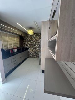 Casa Cond. Fechado à venda com 3Suites tem 169m2 com varanda em Buraquinho - Lauro de Freitas - BA