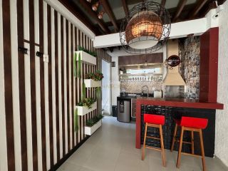 Casa Cond. Fechado à venda com 3Suites tem 169m2 com varanda em Buraquinho - Lauro de Freitas - BA