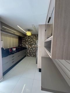 Casa Cond. Fechado à venda com 3Suites tem 169m2 com varanda em Buraquinho - Lauro de Freitas - BA