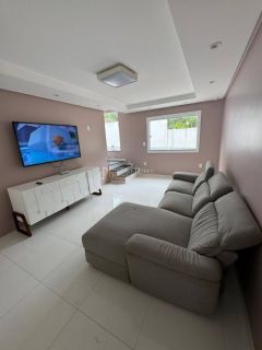 Casa Cond. Fechado à venda com 3Suites tem 169m2 com varanda em Buraquinho - Lauro de Freitas - BA