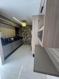 Casa Cond. Fechado à venda com 3Suites tem 169m2 com varanda em Buraquinho - Lauro de Freitas - BA