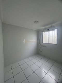 APARTAMENTO 2/4 TÉRREO NA SUSSUARANA