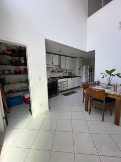 Casa de Condomínio 4/4 e 2 suítes Piatã
