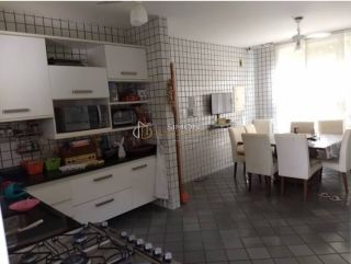 Casa ampla à venda no Condomínio Jardim Gantois – Jaguaribe
