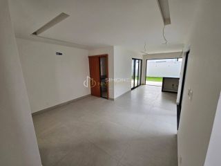Casa em Condomínio à venda com 4 suítes, tem 195m2 de área total em Abrantes-Lauro de Freitas - Ba
