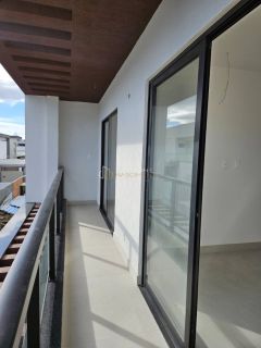 Casa em Condomínio à venda com 4 suítes, tem 195m2 de área total em Abrantes-Lauro de Freitas - Ba