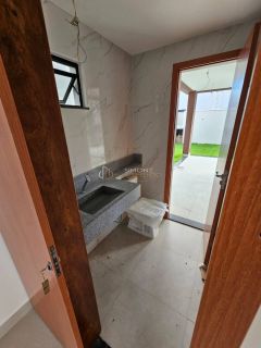 Casa em Condomínio à venda com 4 suítes, tem 195m2 de área total em Abrantes-Lauro de Freitas - Ba