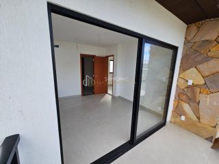 Casa em Condomínio à venda com 4 suítes, tem 195m2 de área total em Abrantes-Lauro de Freitas - Ba