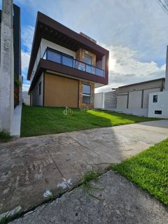 Casa em Condomínio à venda com 4 suítes, tem 195m2 de área total em Abrantes-Lauro de Freitas - Ba