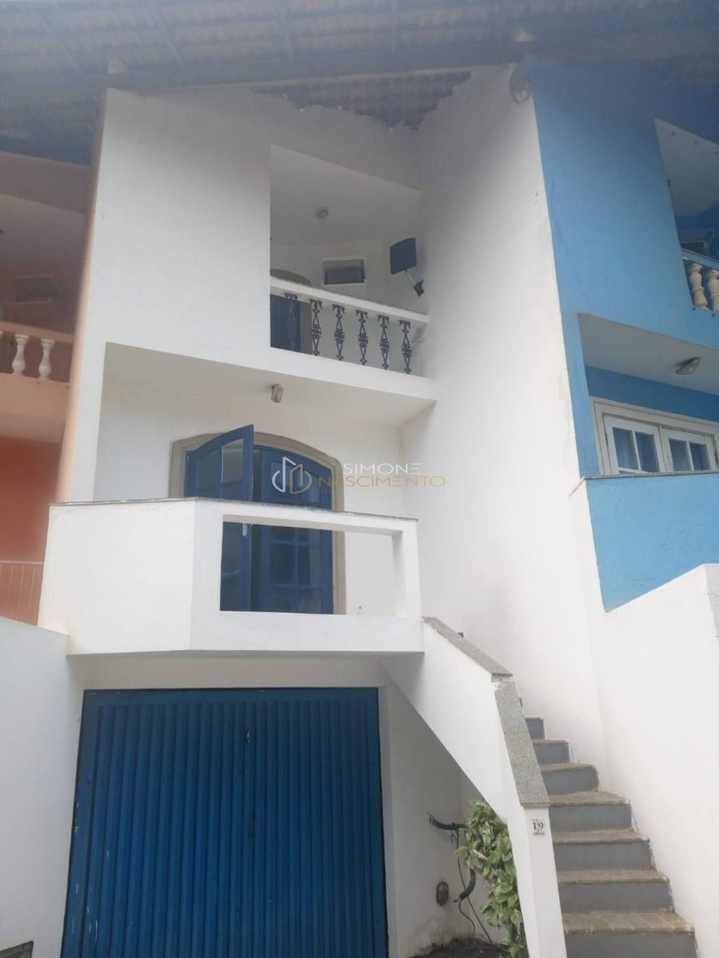 Casa de Condomínio Para Vender com 3 quartos 2 suítes no bairro Pituaçu em Salvador