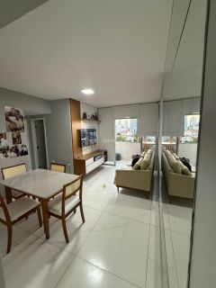 Apartamento 3/4 Reformado em Vila Laura - 78m² - 1 Suíte - 1 Vaga -