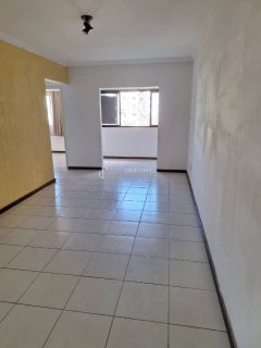 Apartamento Para Vender com 2 quartos 1 suítes no bairro Costa Azul em Salvador