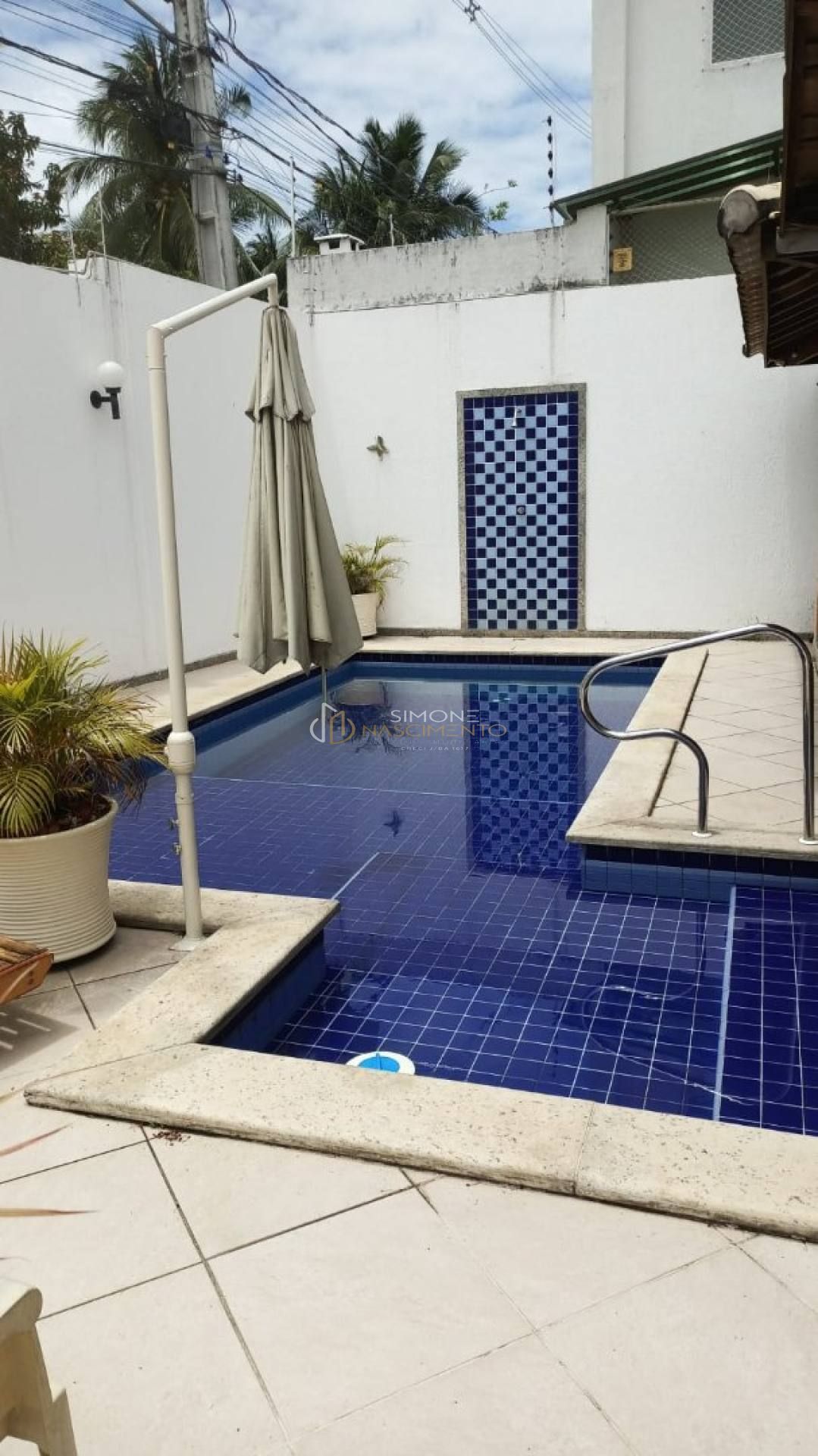 Casa Condomínio  4/4  Pitangueiras