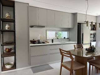 Casa Triplex em Vilas do Atlântico – Alto Padrão