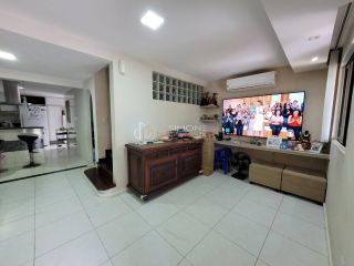 Casa de Condomínio 4/4 e 1 suíte Piatã
